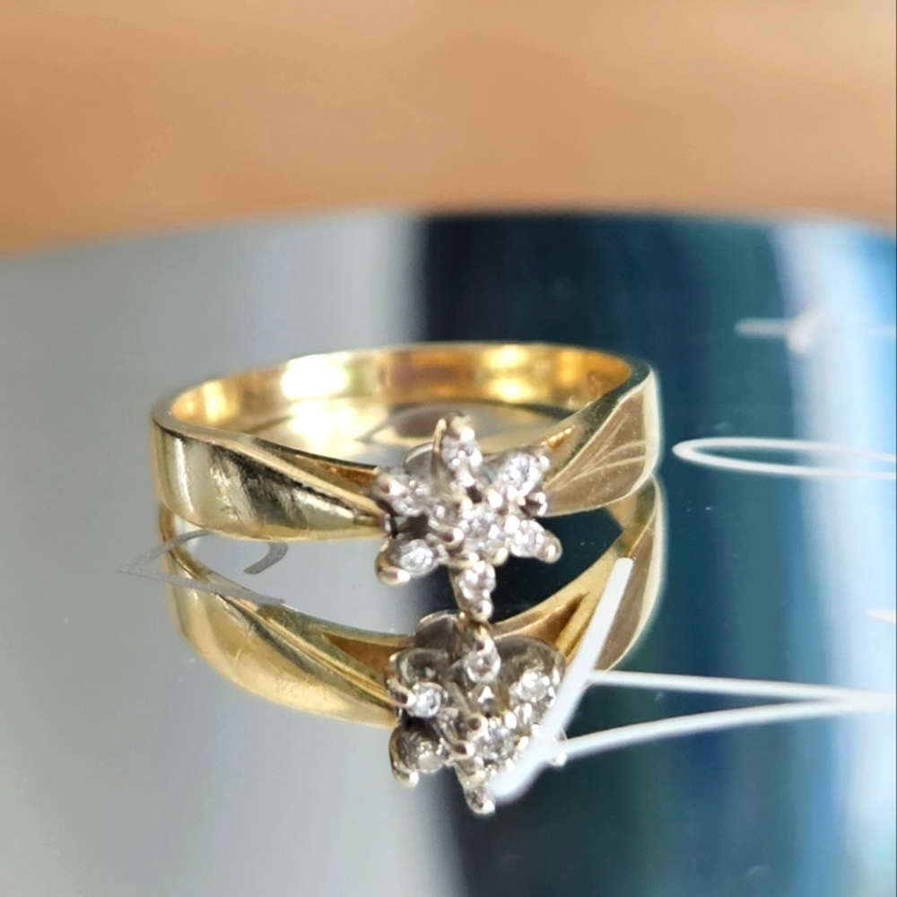 10k Gold and Diamond Ring